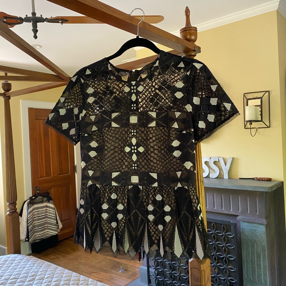 BCBG top